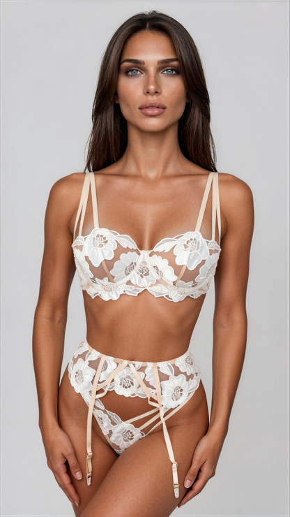 Hannah 3-Piece Lace Set with Underwire