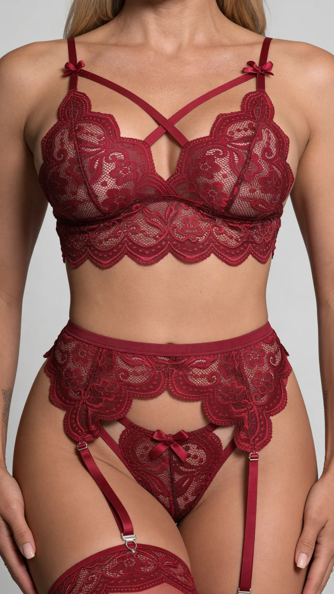 Mariana 2-Piece Lace Set with Floral Embroidery